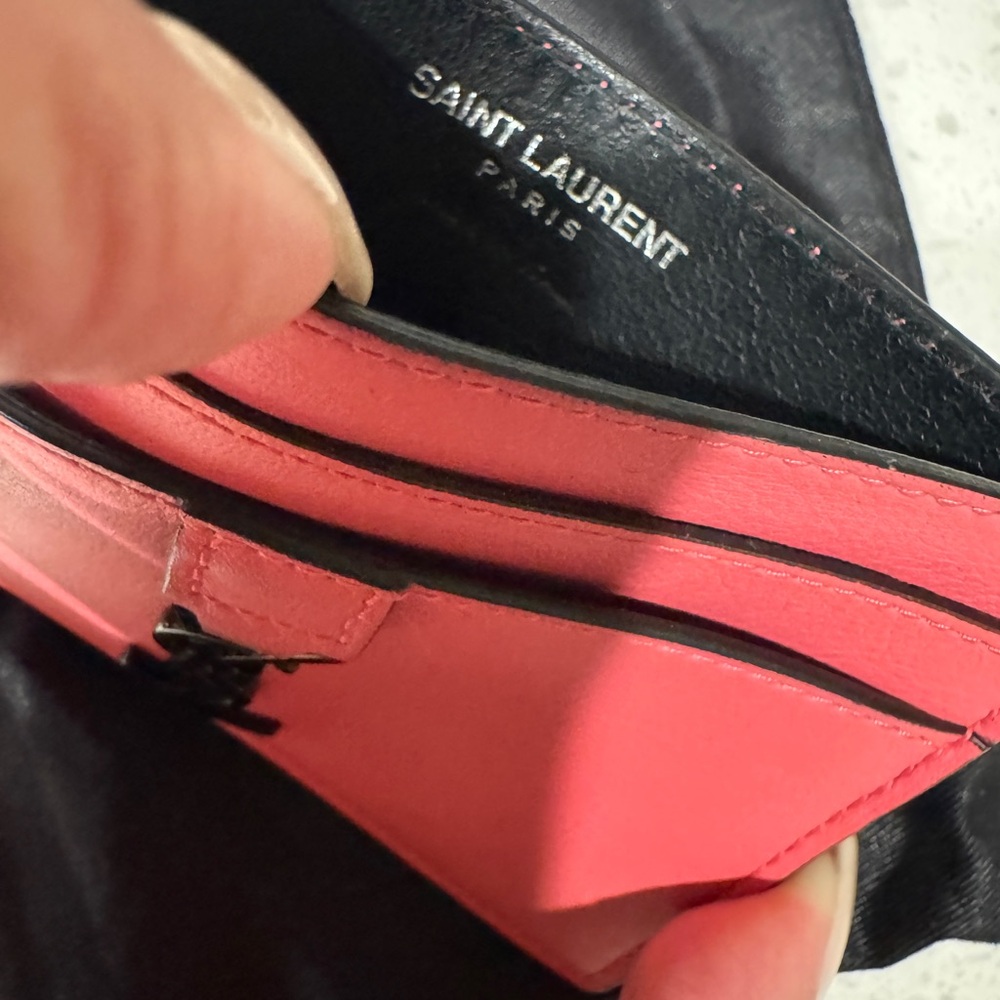 Saint Laurent Fuchsia Card Holder with Black Logo - Picture 4 of 16